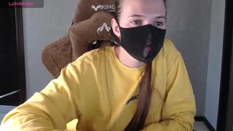 Snapshot of m00n8kiki chatting on September 16, 6:58 am Ksu online show from September 16, 6:58 am