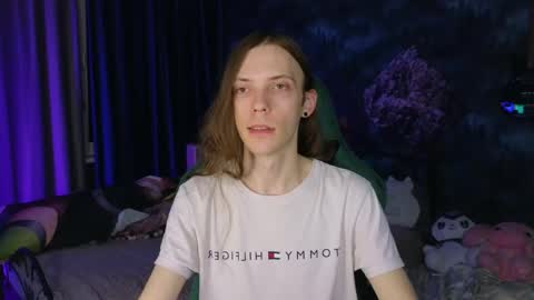 m1shq online show from April 19, 9:17 pm