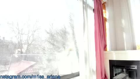 Snapshot of m1ss_ariana chatting on February 10, 11:57 am Ariana online show from February 10, 11:57 am