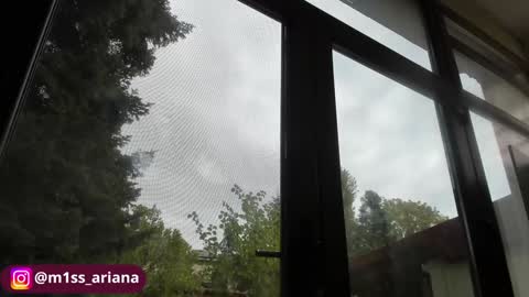 Snapshot of m1ss_ariana chatting on October 12, 6:34 am Ariana online show from October 12, 6:34 am