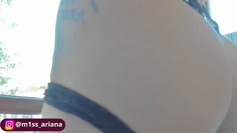 Snapshot of m1ss_ariana chatting on October 31, 8:04 am Ariana online show from October 31, 8:04 am