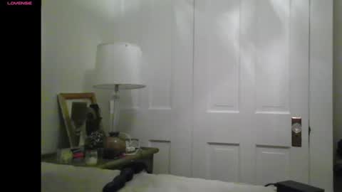 Snapshot of m54whrdn2 chatting on October 23, 12:43 am m54whrdn online show from October 23, 12:43 am