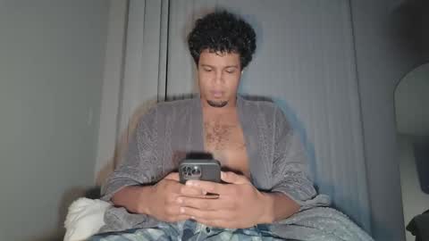 Snapshot of m_d_fl chatting on February 7, 3:32 am MD online show from February 7, 3:32 am