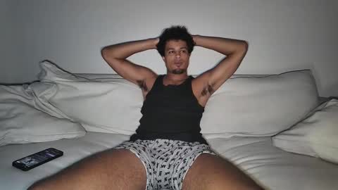 Snapshot of m_d_fl chatting on February 8, 2:48 am MD online show from February 8, 2:48 am