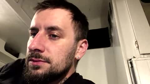 Snapshot of m_stephen chatting on November 24, 2:22 am m_stephen online show from November 24, 2:22 am