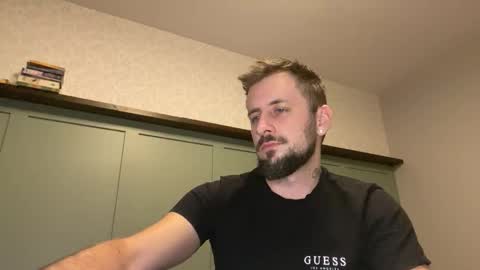 Snapshot of m_stephen chatting on February 3, 6:22 am m_stephen online show from February 3, 6:22 am