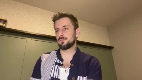 Snapshot of m_stephen chatting on February 7, 4:16 am m_stephen online show from February 7, 4:16 am