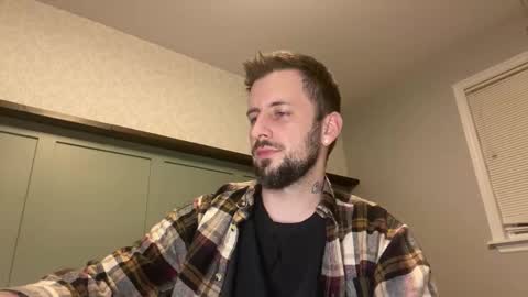 Snapshot of m_stephen chatting on February 15, 7:51 am m_stephen online show from February 15, 7:51 am