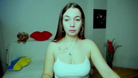 Vikki online show from November 25, 10:59 am