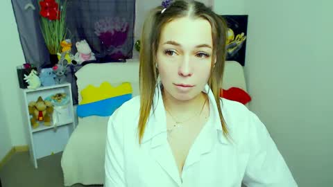 Vikki online show from April 4, 11:40 am