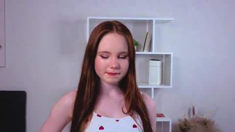 Holly online show from March 5, 11:39 am