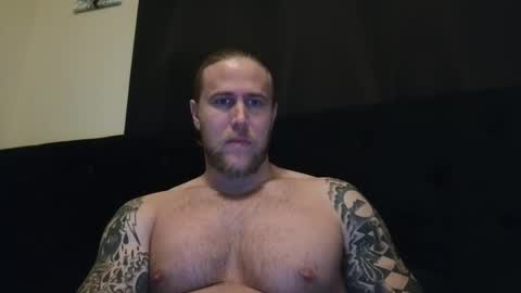 Snapshot of mac_drew chatting on December 25, 1:53 am mac_drew online show from December 25, 1:53 am