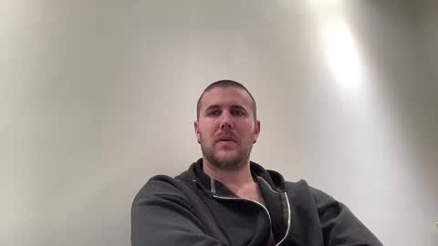 Snapshot of mac_drew chatting on October 31, 1:28 am mac_drew online show from October 31, 1:28 am