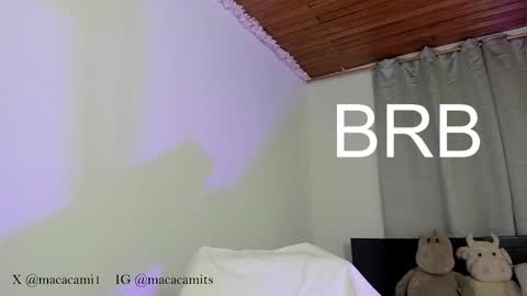 Snapshot of macacami1 chatting on December 5, 8:11 pm cami online show from December 5, 8:11 pm