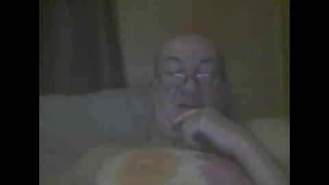 Snapshot of macbewdekan25 chatting on December 5, 10:55 am macbewdekan25 online show from December 5, 10:55 am