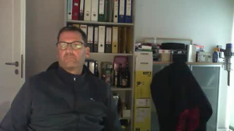 Snapshot of macfly67 chatting on October 5, 4:16 pm macfly67 online show from October 5, 4:16 pm