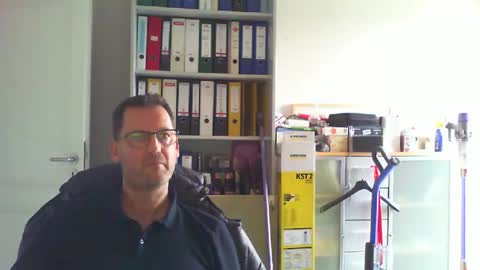 Snapshot of macfly67 chatting on October 17, 1:35 pm macfly67 online show from October 17, 1:35 pm