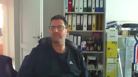 macfly67 online show from November 29, 8:50 am