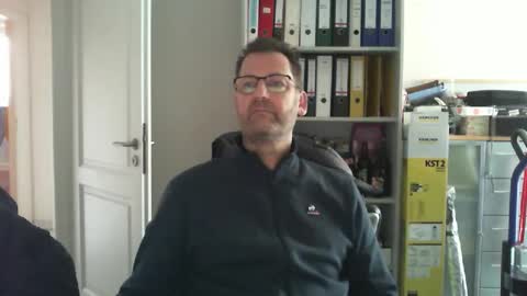 macfly67 online show from December 1, 7:24 am