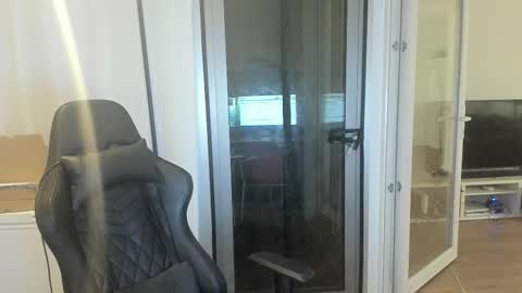 Snapshot of machinegun3dx chatting on October 26, 8:37 pm Andy online show from October 26, 8:37 pm