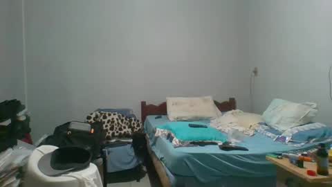 Snapshot of machoalex chatting on December 16, 12:26 am MACHOLIVRE online show from December 16, 12:26 am