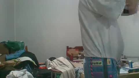 Snapshot of machoalex chatting on March 1, 7:30 am MACHOLIVRE online show from March 1, 7:30 am