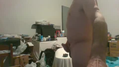 Snapshot of machoalex chatting on September 14, 6:56 am MACHOLIVRE online show from September 14, 6:56 am
