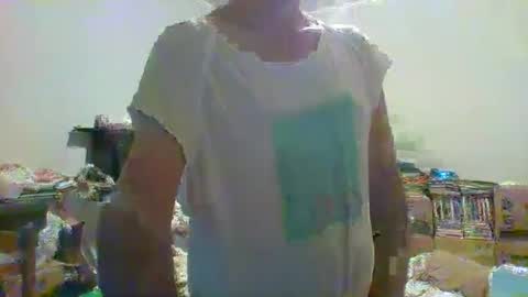 Snapshot of machoalex chatting on October 5, 3:38 am MACHOLIVRE online show from October 5, 3:38 am