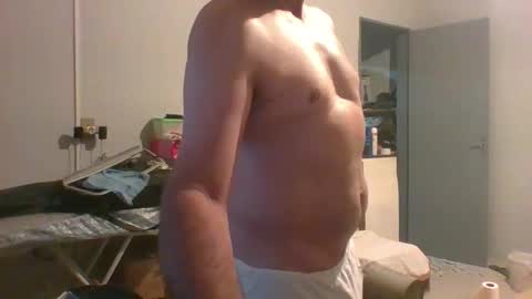 MACHOLIVRE online show from February 1, 6:01 am