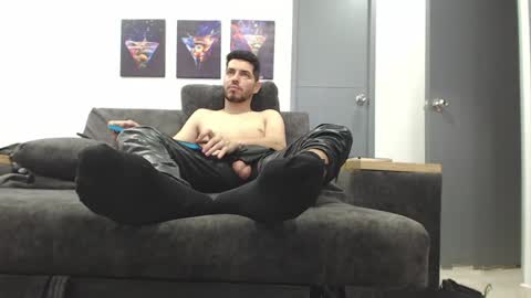 instagram mackdanielsx online show from April 1, 10:07 pm