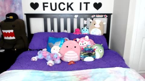 Snapshot of mackenziewolfe chatting on January 28, 7:32 am Mackenzie Wolfe online show from January 28, 7:32 am