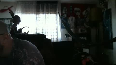 Snapshot of mad_dem0n chatting on December 17, 9:28 am Manuel online show from December 17, 9:28 am