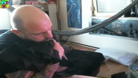 Snapshot of mad_dem0n chatting on March 6, 2:18 pm Manuel online show from March 6, 2:18 pm