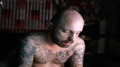 Snapshot of mad_dem0n chatting on November 12, 2:01 am Manuel online show from November 12, 2:01 am