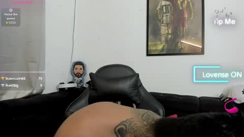 Snapshot of mad_maxxx1 chatting on November 17, 11:54 pm max online show from November 17, 11:54 pm