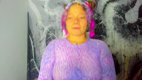 Snapshot of madam_sativa chatting on October 7, 10:07 pm di online show from October 7, 10:07 pm