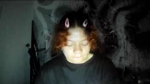 Snapshot of madam_sativa chatting on October 17, 6:54 pm di online show from October 17, 6:54 pm