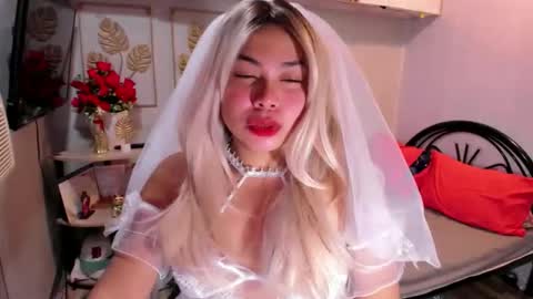 Snapshot of madame_ivy chatting on November 28, 9:01 am Ivy online show from November 28, 9:01 am