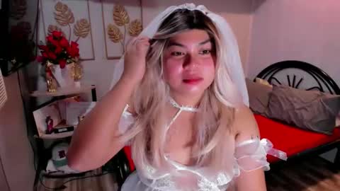 Snapshot of madame_ivy chatting on December 4, 9:29 am Ivy online show from December 4, 9:29 am