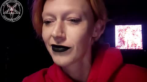 Snapshot of madame_lucifer chatting on October 7, 6:43 am Madame Lucifer online show from October 7, 6:43 am