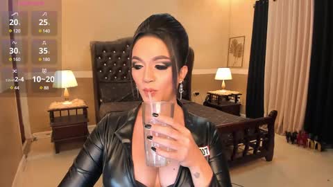 Snapshot of madammistressdominatrixxx chatting on February 25, 2:14 am Alison Kloss online show from February 25, 2:14 am