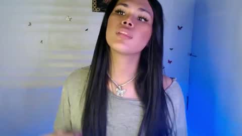 Snapshot of maddiejackson chatting on December 18, 6:25 pm Im ZY DONT FORGET TO FOLLOW ME - online show from December 18, 6:25 pm