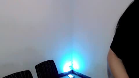 Snapshot of maddiejackson chatting on January 19, 9:13 pm Im ZY DONT FORGET TO FOLLOW ME - online show from January 19, 9:13 pm