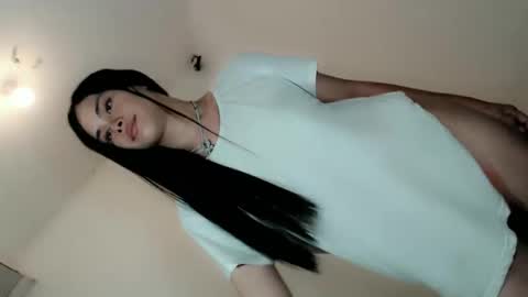 Snapshot of maddiejackson chatting on January 26, 11:50 pm Im ZY DONT FORGET TO FOLLOW ME - online show from January 26, 11:50 pm