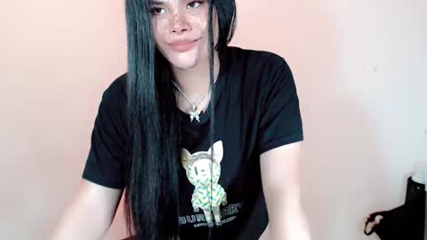 Snapshot of maddiejackson chatting on January 28, 5:24 pm Im ZY DONT FORGET TO FOLLOW ME - online show from January 28, 5:24 pm