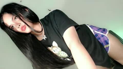 Snapshot of maddiejackson chatting on February 11, 9:09 am Im ZY DONT FORGET TO FOLLOW ME - online show from February 11, 9:09 am