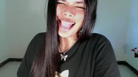 Snapshot of maddiejackson chatting on February 11, 3:40 pm Im ZY DONT FORGET TO FOLLOW ME - online show from February 11, 3:40 pm