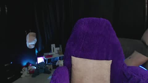 maddiie and clyde online show from May 17, 6:37 pm
