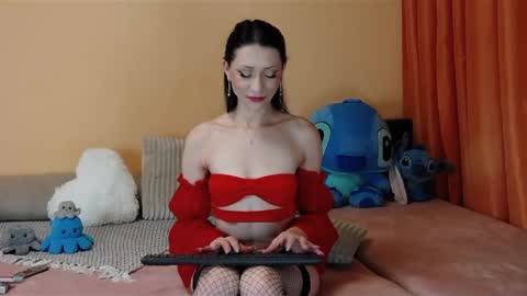 Snapshot of maddison_summer chatting on February 12, 10:48 pm Maddison Summer online show from February 12, 10:48 pm