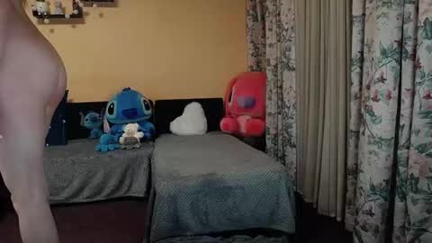 Snapshot of maddison_summer chatting on November 11, 10:32 pm Maddison Summer online show from November 11, 10:32 pm